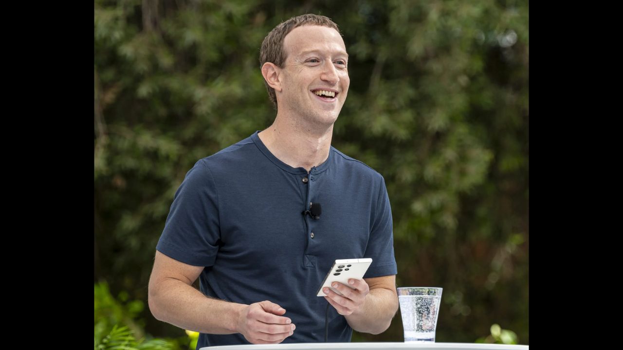 Zuckerberg's Fortune Soars $28 Billion